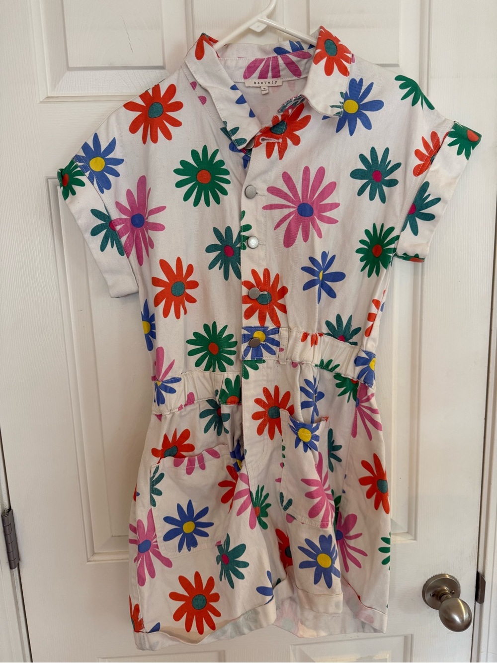 Baevely  retro Floral Daisy Denim shorts romper Button Front Boho vibe Size M